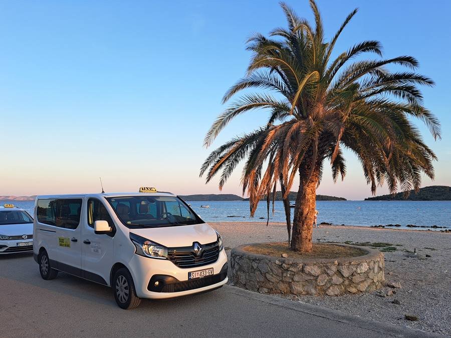 Kombi Taxi Ana Vodice uz more u Vodicama